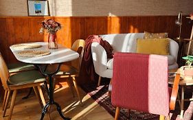 Studio 2 pers aux inspirations 60s
